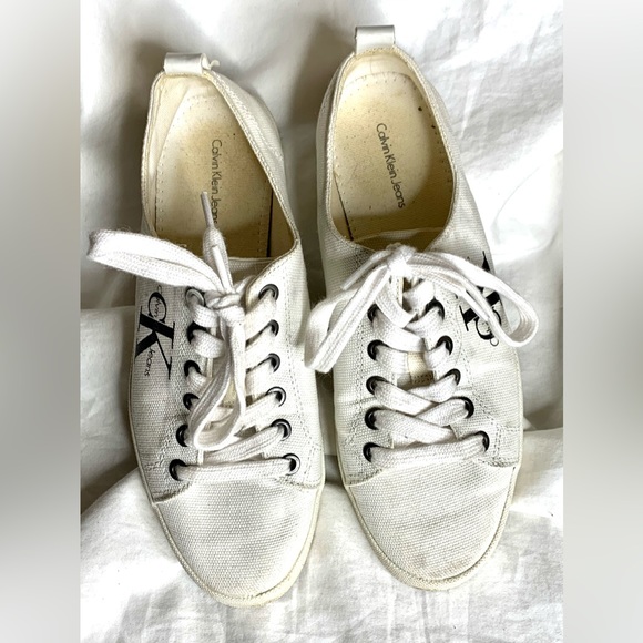 CALVIN KLIEN - Picture 2 of 12